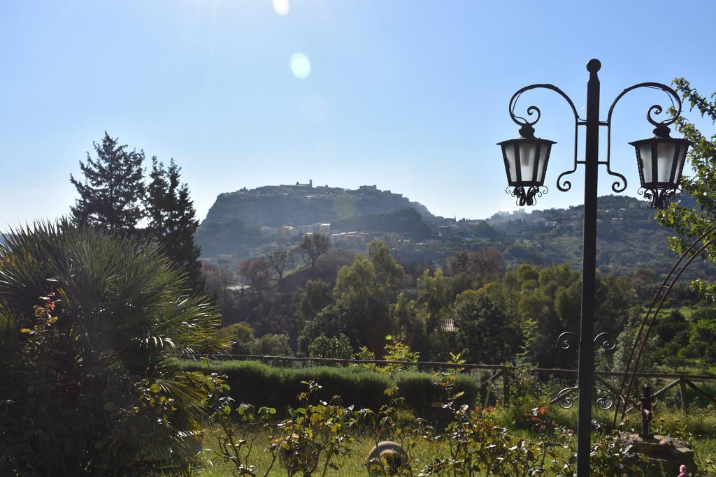 Azienda Agrituristica Biologica Il Querceto Farm stay Santa Severina